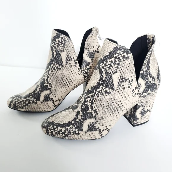 Massini Trisha snakeskin print boot size 8 - Picture 4 of 11